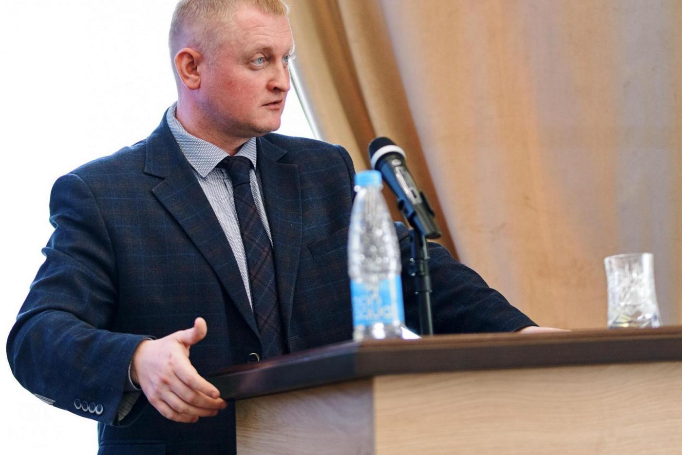 «‎Призываю людей знать свои права!»‎ В БНТУ прошла диалоговая площадка с Александром Шпаковским